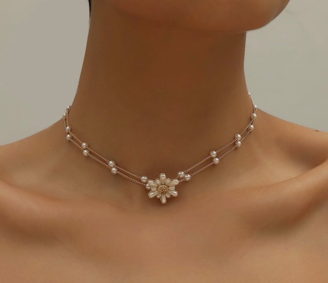 گردنبند و آویز طلا زنانه